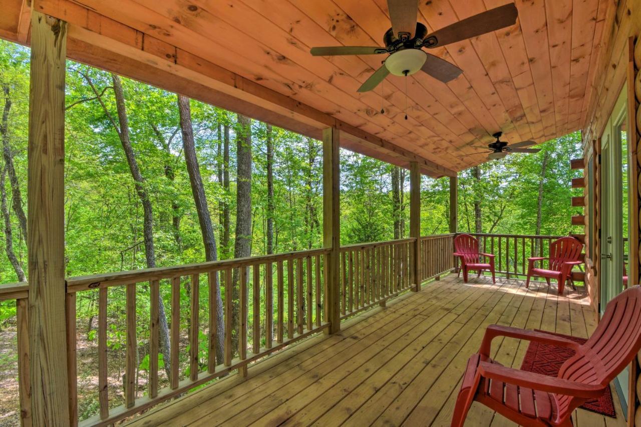 Murphy Cabin With Spacious Deck And Forest Views! Εξωτερικό φωτογραφία